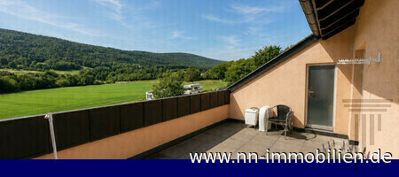 gro�z�gige Dachterrasse mit Blick in die idyllische Landschaft!