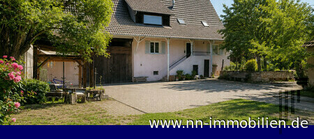 Wohnhaus - Innenhof - Eingangsbereich Wohnhaus - Innenhof - Eingangsbereich