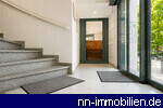 Treppenhaus mit Aufzug - Visualisierung / KI-generiertes Bild, Abweichungen m�glich