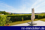 gro�z�gige Terrasse mit Weitsicht - Visualisierung / KI-generiertes Bild, Abweichungen m�glich